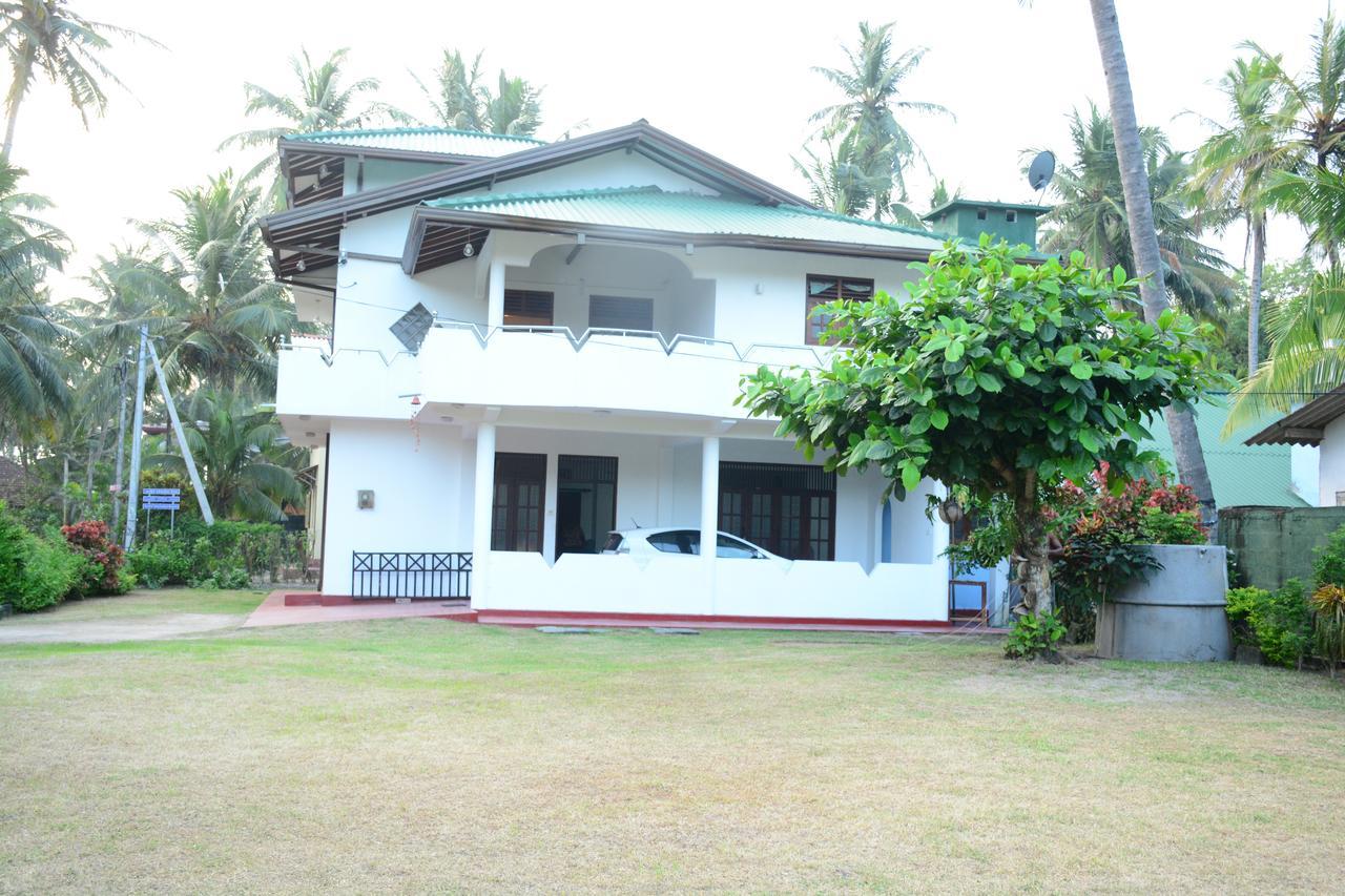 Kabalana Design House Villa อาฮานกามา ภายนอก รูปภาพ